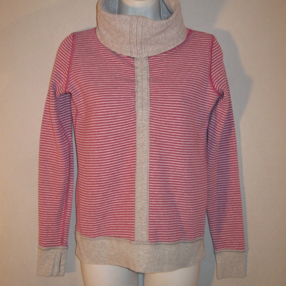 lululemon athletica Tops - Lululemon In A Cinch Long Sleeve Reversible Tee 6?